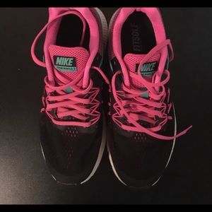 offer☺️😄 Black Nike Sneakers